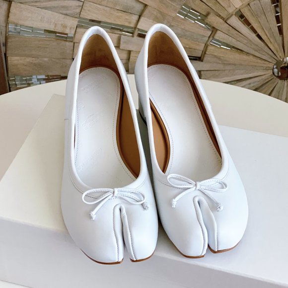 Maison Martin Margiela Shoes - NWT Maison Margiela Tabi Ballerina Pumps White
